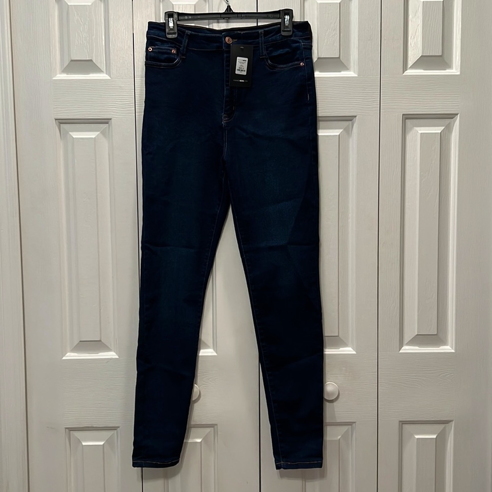 FashionNova Supernatural High Rise Jeans. Size 11.